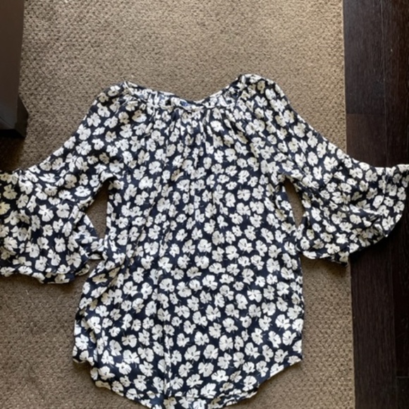 Cute Flowered Summer Blouse from Chaps - Picture 1 of 3